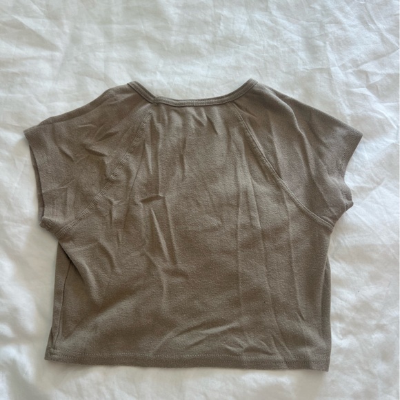 Brown Pacsun PacCares cropped baby tee - Picture 2 of 3